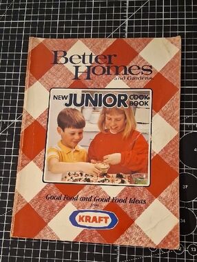 Better Homes And Gardens Cookbook Set Of 2